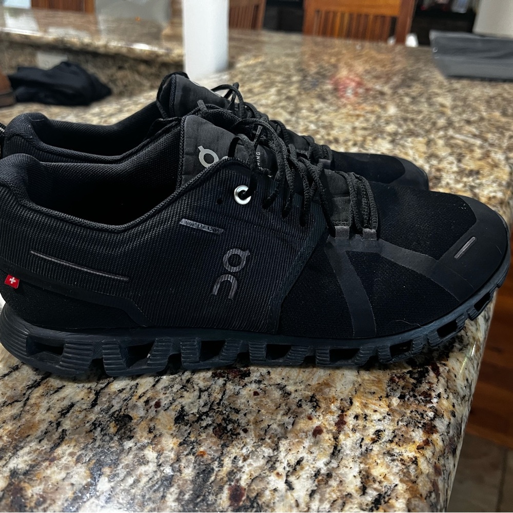 Mens On Cloud